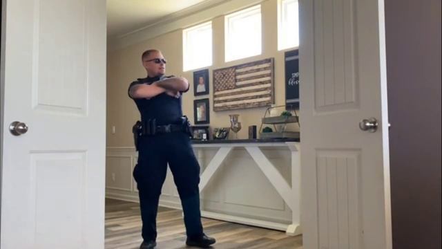 The git up challenge police officer смотреть онлайн