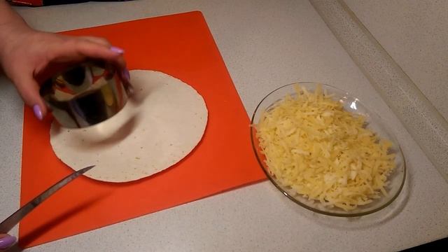 Горячая закуска из лаваша с курицей! Ну очень вкусно! смотреть онлайн