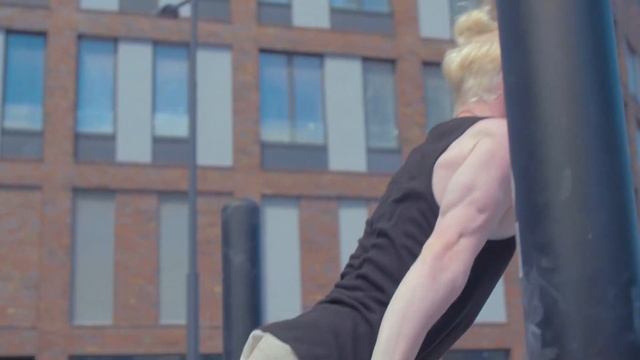 Подъем переворотом на турнике. Уровень - Подготовленный смотреть онлайн