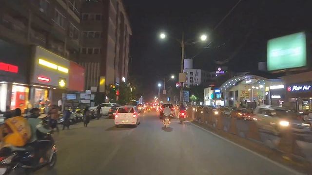 Pune, state of Maharashtra. India. Пуна (7400000) смотреть онлайн