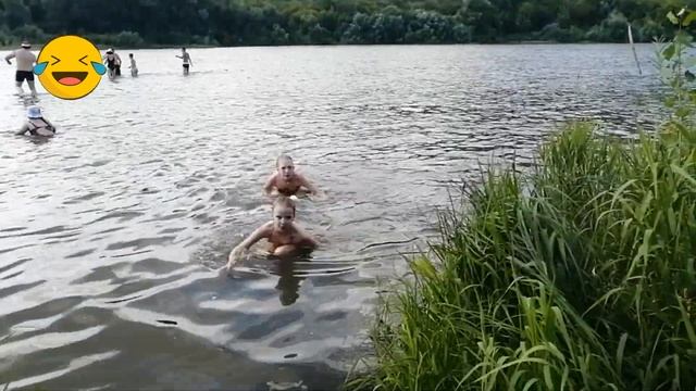 Пикник у реки. Купаемся в реке Кондома смотреть онлайн