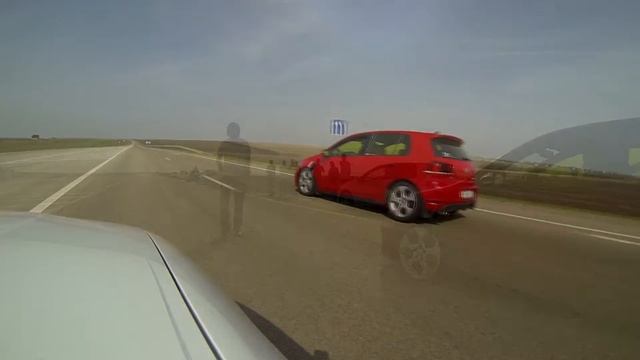 VW Golf GTI MK6 DSG APR_St2 vs Skyline R33 RB 25 Neo (0.7 bar) RWD смотреть онлайн