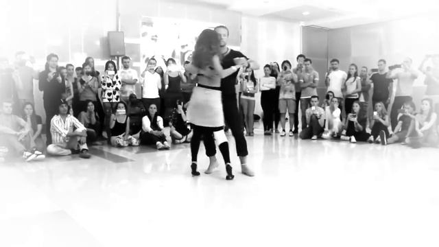 After Class Demo - KizzAfro 2016 - Kristofer & Kristina - Kizomba Fusion - Moscow, Russia смотреть онлайн