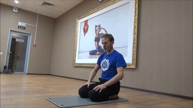 Пинча Майюрасана, секреты выполнения смотреть онлайн