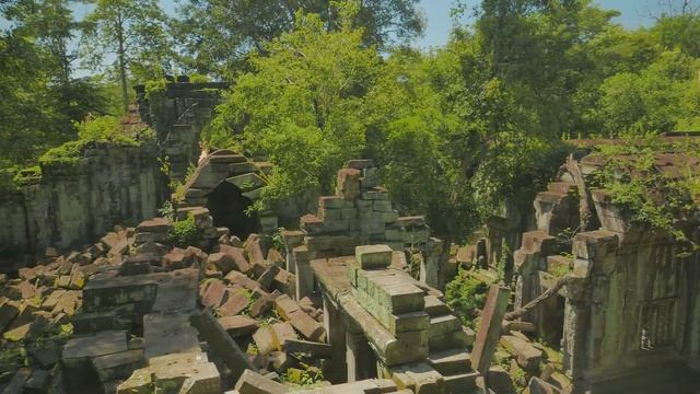 Какие тайны хранит древний гигантский город, скрытый в джунглях Камбоджи. смотреть онлайн