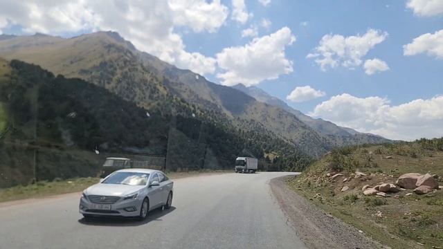 Красивые виды на трассе Бишкек Ош 25 августа 2023 года. смотреть онлайн