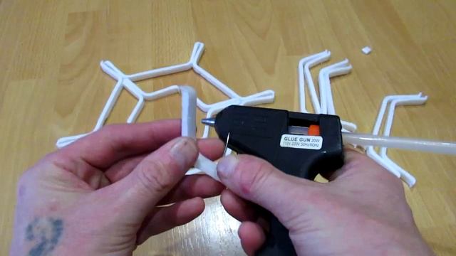 Огромная снежинка из пищевого лотка! Новогодние поделки!