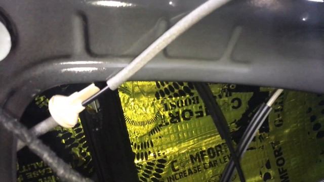 Volkswagen Tiguan шви дверей в самом простом варианте. Тише в салоне и музыка зазвучала поприятней смотреть онлайн