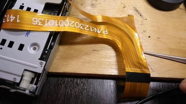 ремонт магнитоллы Pioneer AVH-3500DVD. Часть первая. Восстановление шлейфа смотреть онлайн