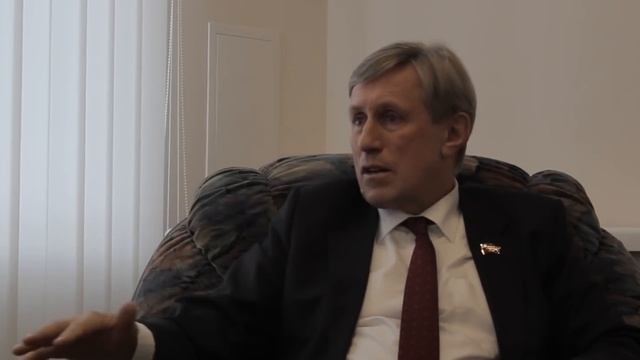 Брянский Депутат дал оценку региональной экономике смотреть онлайн