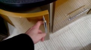 Угловая тумба с гнутым фасадом и петлями Blum