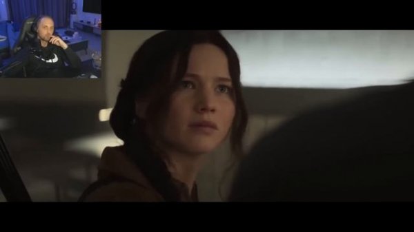 ВСЕ ШУТКИ С ПРОСМОТРА ГОЛОДНЫХ ИГР СОЙКА ПЕРЕСМЕШНИЦА 1 | ЗУБАРЕВ СМОТРИТ ГОЛОДНЫЕ ИГРЫ 3 |