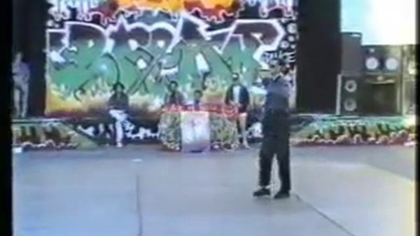 Alexandroid Malysh robot 1989.mpg