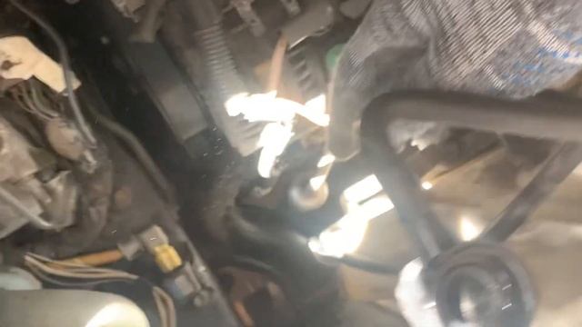Замена основного радиатора системы охлаждения Toyota Alphard. Тойота Альфард перекидка из Армении. смотреть онлайн