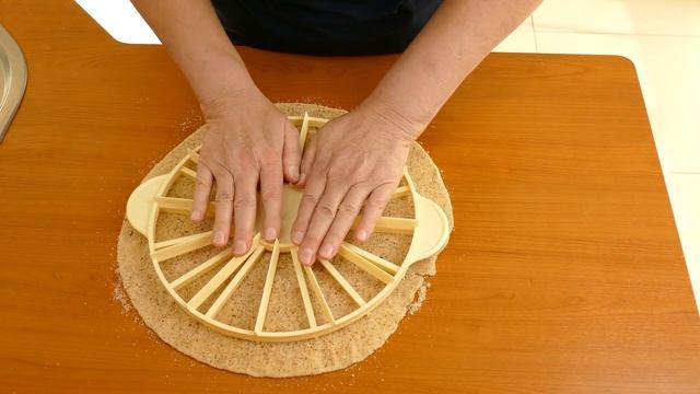 Nusskipferl / Nusshörnchen / Weihnachtsgebäck / Mini-Nusskipferl смотреть онлайн