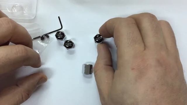 Колпачки на ниппеля Audi с секреткой 4 шт. смотреть онлайн