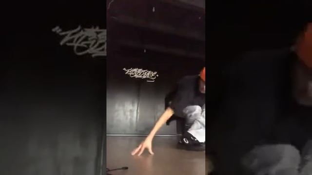 Training Session with Bgirl Kastet смотреть онлайн