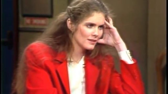 Julie Hagerty on Letterman, December 1, 1982 смотреть онлайн