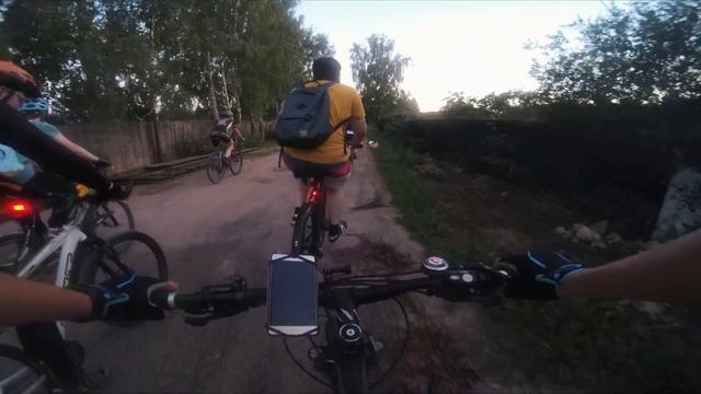 Вечерняя покатушка перед сном / Едем в ночь! / 14.08.2017 / zhiyun z1 rider m / riding a bicycle смотреть онлайн
