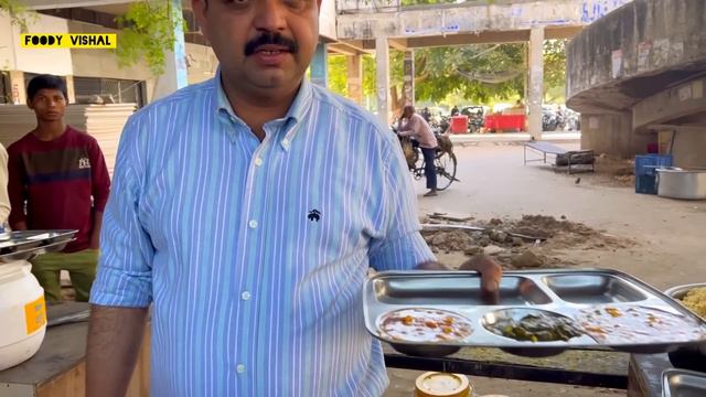 15 सालो से Chandigarh ka धमाका। 15+ items Thali वो भी Unlimited Only 60/-₹। Street food India смотреть онлайн