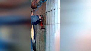 Пресс для алюминиевых банок.