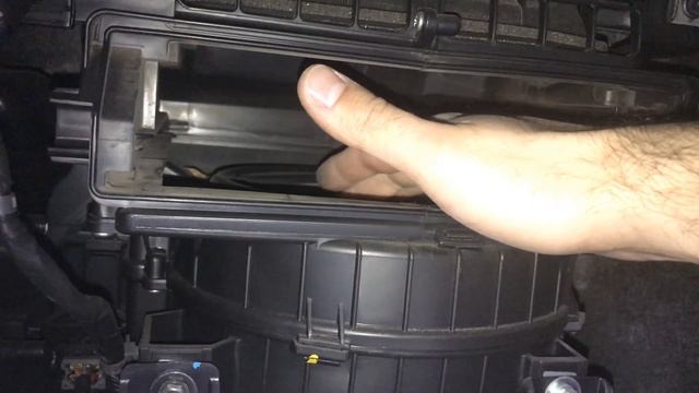 Замена салонного фильтра Kia Rio смотреть онлайн