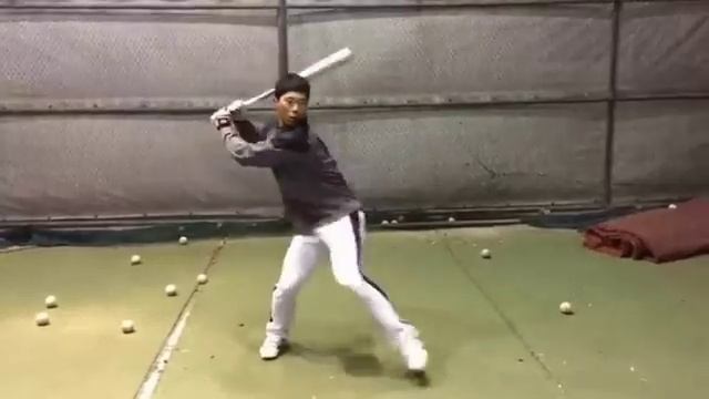 Bat Trick with a Samurai Sword Bat Flip смотреть онлайн