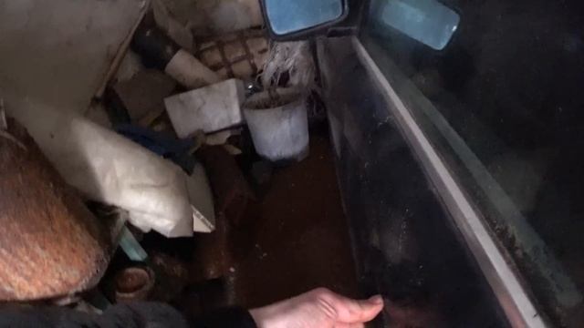 НАШЛИ БАНДИТСКИЙ БУМЕР в БРОШЕННОМ ГАРАЖЕ - ЗАБИРАЕМ СЕБЕ смотреть онлайн
