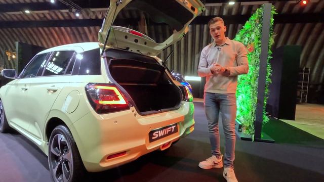 De nieuwe Suzuki Swift lijkt op zijn voorganger, maar schijn bedriegt смотреть онлайн