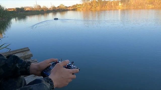 Установка автопилота UNIBOAT на CarpBoat. Испытания, настройка ПИД. смотреть онлайн