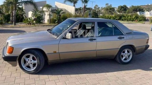 سيارة للبيع رقم { 630 } مرسيدس Mercedes 190 ?جديدة و التمن ديل دراوش✨