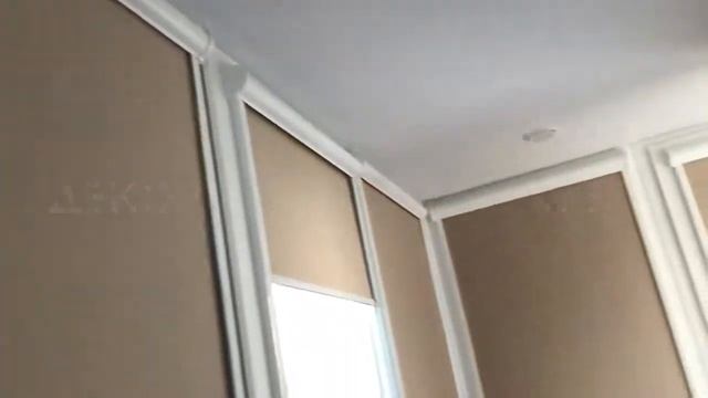 Касетные рулонные шторы в декоративном коробе и с направляющими на балкон смотреть онлайн