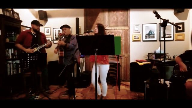Lost On You Cover - L'Esperanza смотреть онлайн