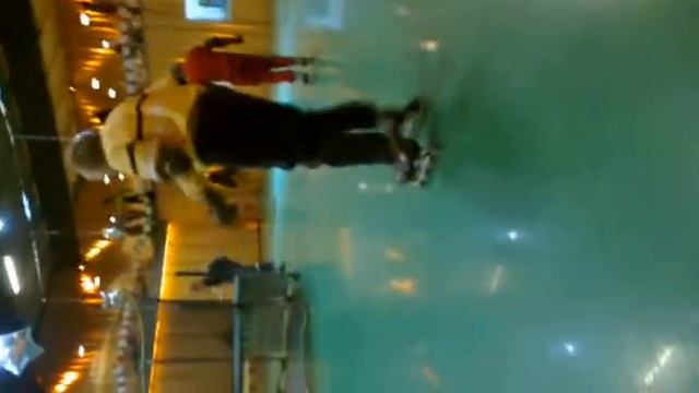 Прикол на роллердроме(мы ухахатались) смотреть онлайн