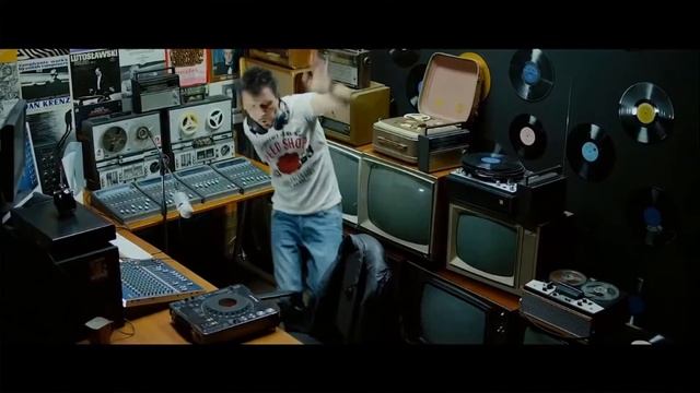 Когда Весна Стучит В Окно смотреть онлайн