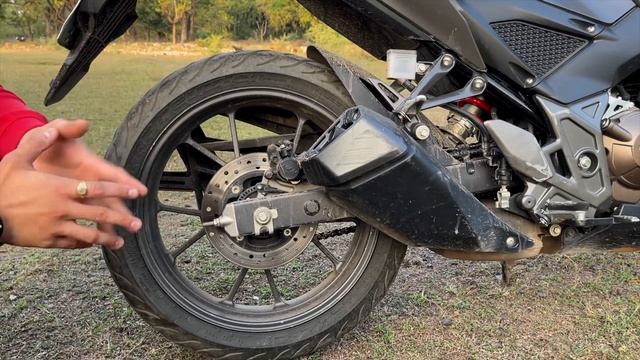 Honda CB 300 F Review | Yamaha MT15 Ki Price Me 300cc Bike ?