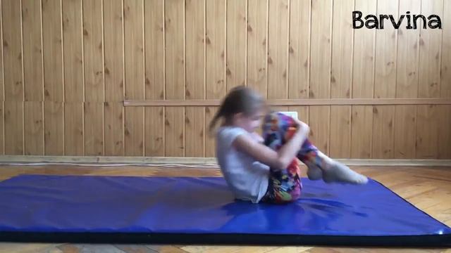 Как научиться кувыркаться- кувырок вперёд и назад смотреть онлайн