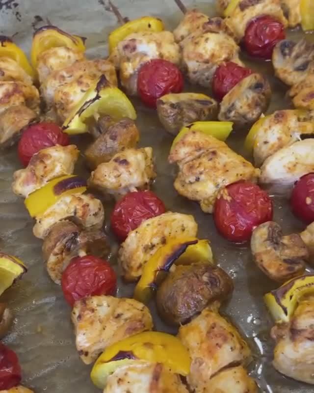 Куриные шашлыки в духовке, самый простой и вкусный рецепт