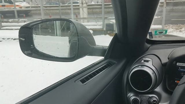 Ferrari GTC4Lusso V12 4X4 startup on snow смотреть онлайн