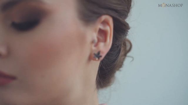 Серьги «Пятилистник» с черными фианитами смотреть онлайн