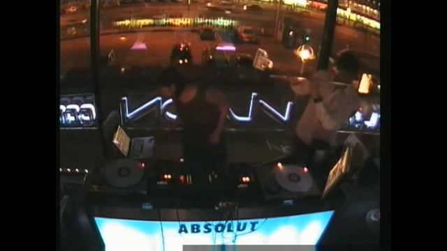 Alex Bruni(flute) and Dj Vika Koneva.wmv смотреть онлайн