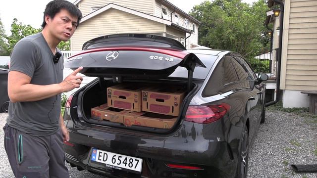Mercedes EQE 43 AMG banana box test смотреть онлайн