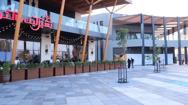 Eating SAUDI ARABIAN Food & DAMMAM City Tour ?? الدمام смотреть онлайн