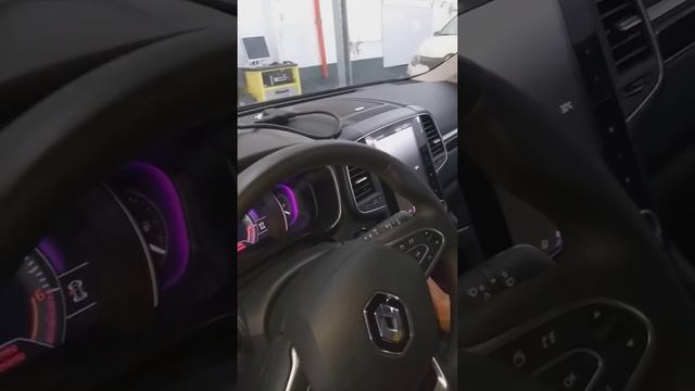 Desactivación modo mantenimiento en Koleos 2 intense después del cambio de pastillas traseras. смотреть онлайн