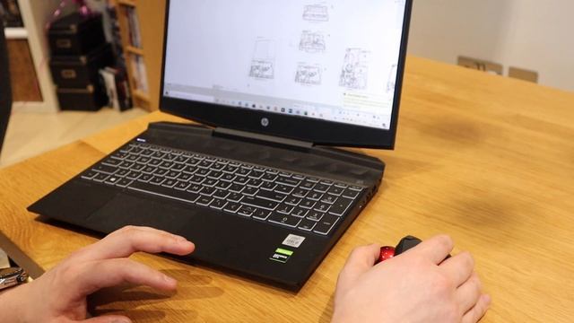 Jelly Comb 2.4G Bluetooth Trackball Mouse - You need balls to use this! смотреть онлайн