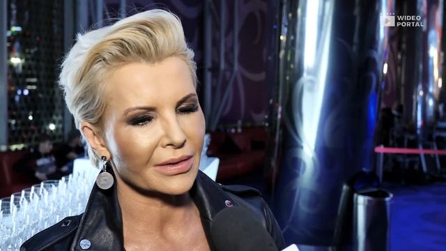 Joanna Racewicz wyjeżdża z Polski: Przez nasze życie przejechał historyczny walec | Wideoportal смотреть онлайн
