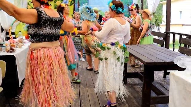 Гавайская вечеринка смотреть онлайн