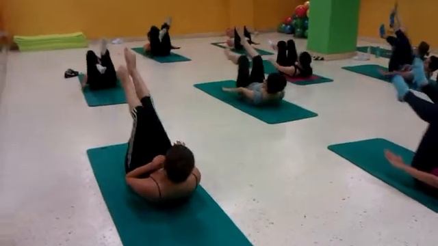 Ultimate Pilates cu Smaranda la Gimmy смотреть онлайн