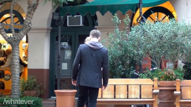 Усатые Парни Знакомятся С Девушками На Улице смотреть онлайн