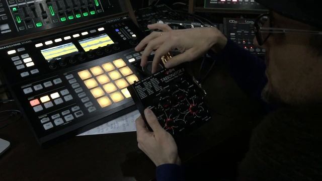 Jomox T-Resonator II краткая демонстрация и обзор смотреть онлайн